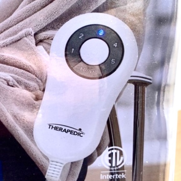 1 Left NWT THERAPEDIC Heated Plush Warm Pocket Throw - Picture 3 of 8